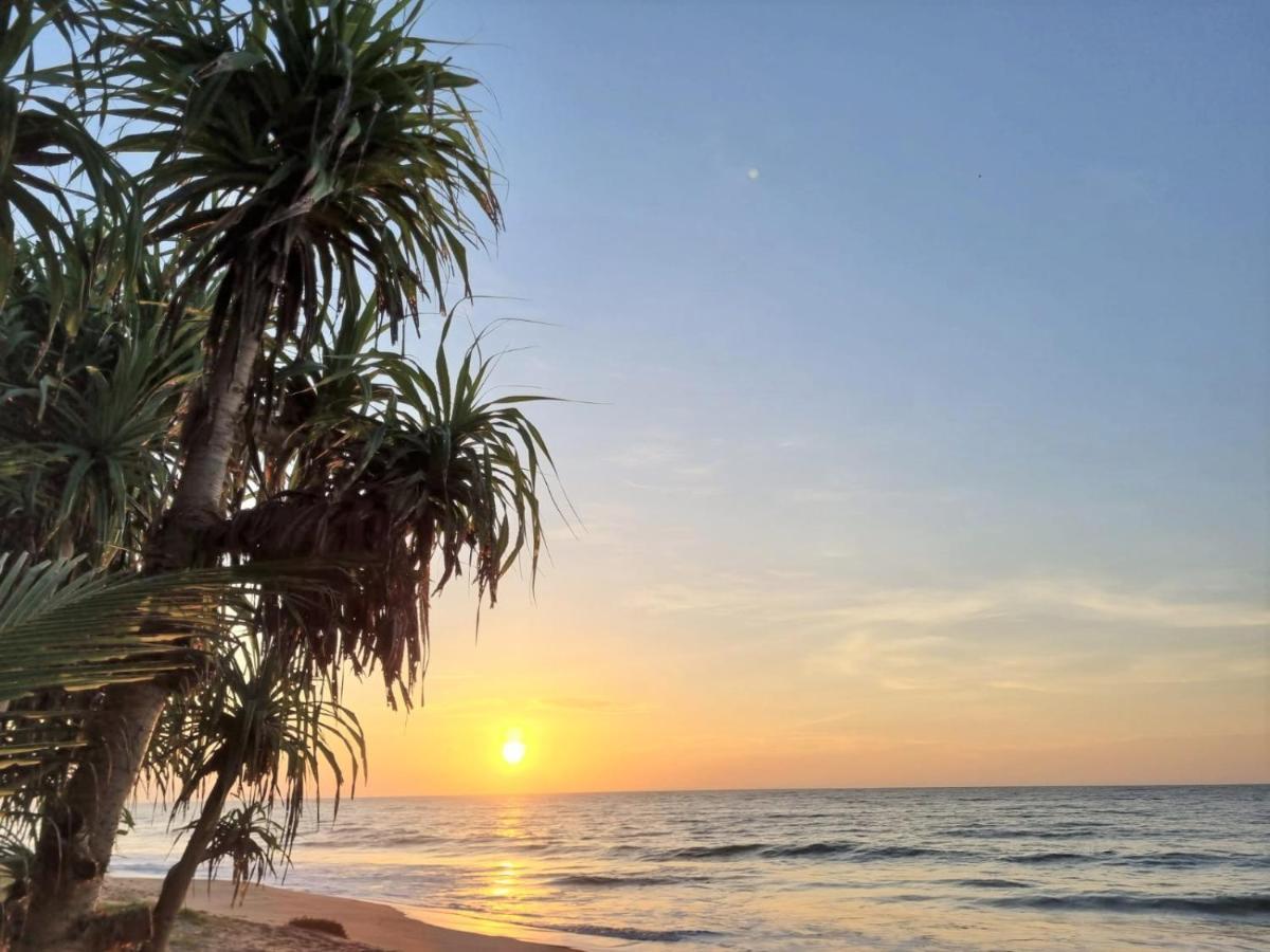 Golden Beach Paradise Tangalle Bagian luar foto
