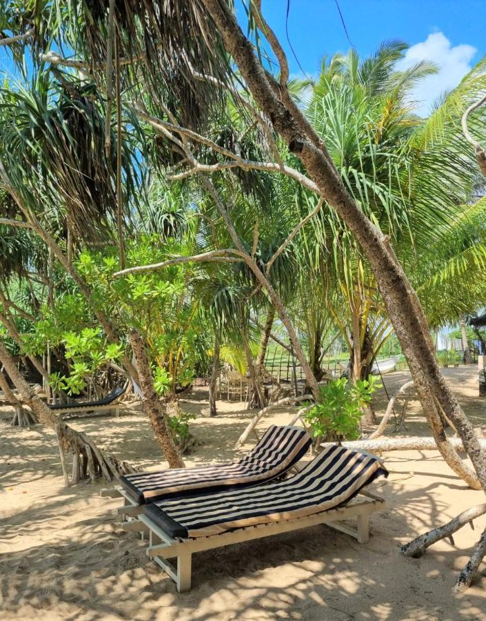 Golden Beach Paradise Tangalle Bagian luar foto