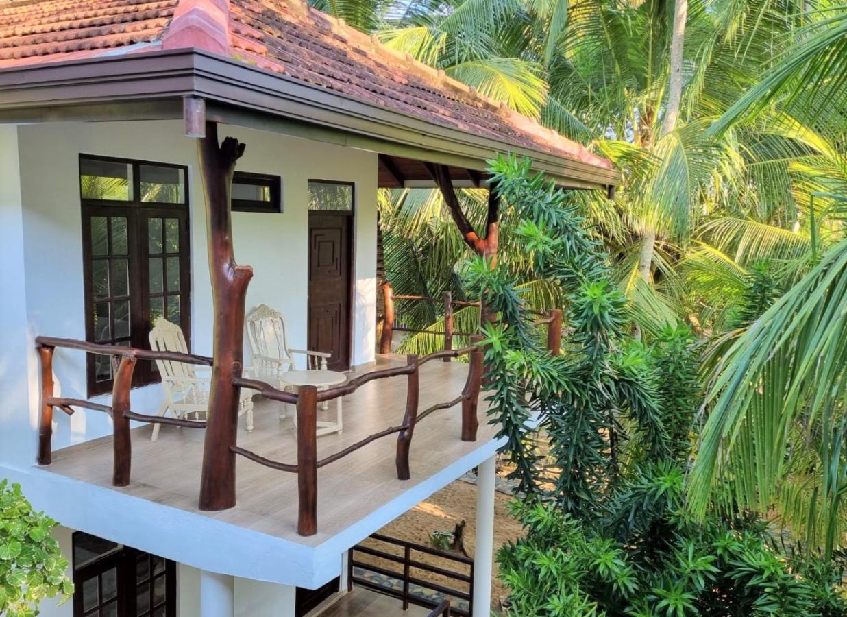 Golden Beach Paradise Tangalle Bagian luar foto