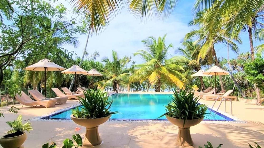 Golden Beach Paradise Tangalle Bagian luar foto