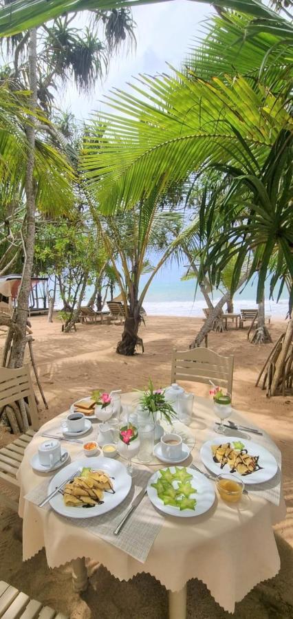 Golden Beach Paradise Tangalle Bagian luar foto
